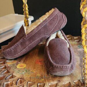 Ugg Ascot Slippers - Loafer style in Espresso color